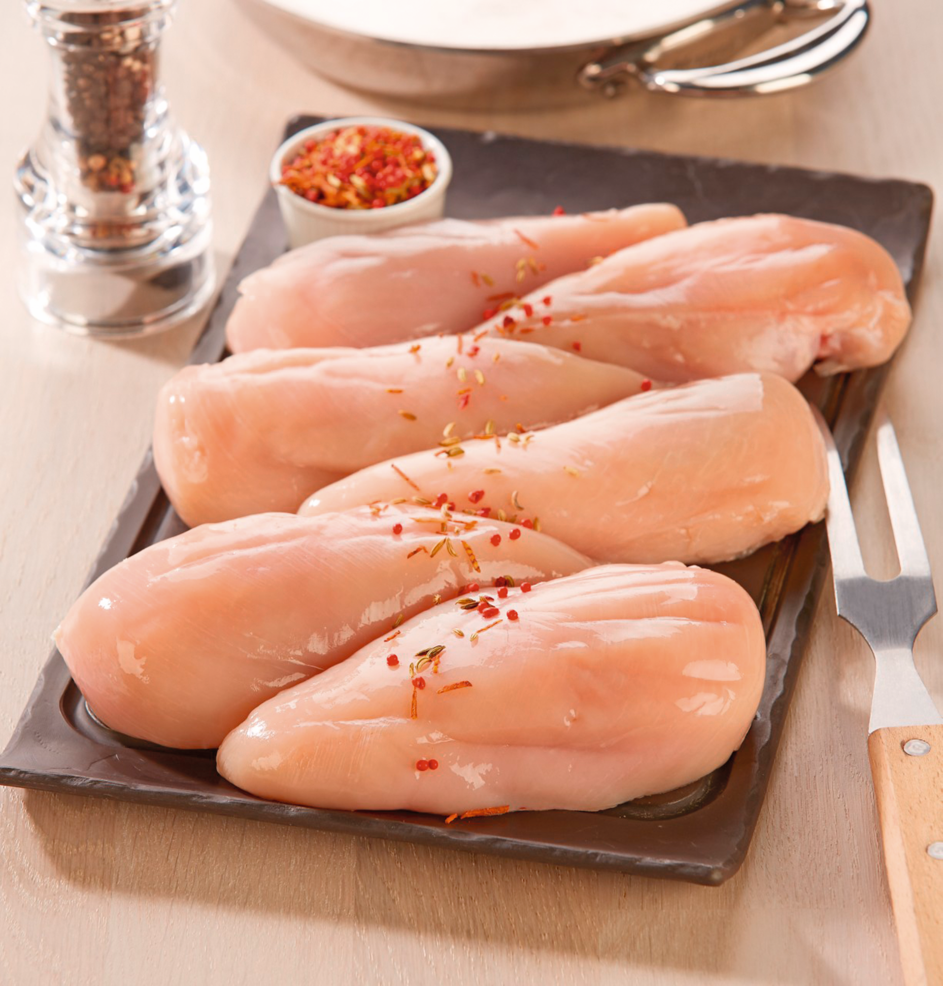 LE GAULOIS 6 Filets de poulet
"Maître Coq", "Douce France" ou "Le Gaulois"* code EAN 0217885 