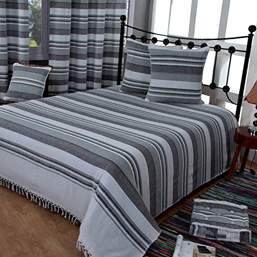 Homescapes Jeté de lit/jeté de canapé gris et blanc à rayures de 260 x 360 cm en pur coton appartenant à la collection "stripes" code EAN 0508040055054 