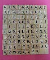 Choisissez votre lettres Scrabble 100 x loisirs...