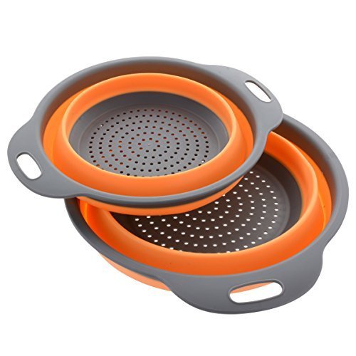 Kitchen Maestro Collapsible silicone colander/strainer. includes 2 sizes 8 and 9.5 inch. by kitchen maestro code EAN 0712392281003 