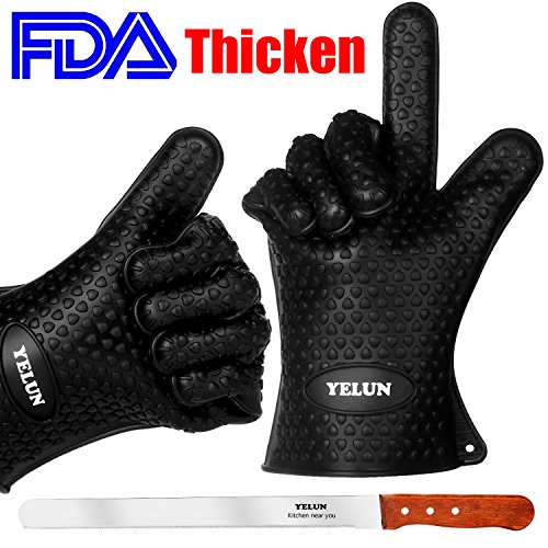 Yelun Gants de Cuisine en Silicone - YELUN Gants de Four Chaleur Résistants avec Crochet - Imperméable - Idéal pour Four, Griller, Barbecue, Cuisine, Lave-Vaisselle et d'Ebullition Etanche Dérapage - Une Paire - Noir 0756040760694 (0756040760694)