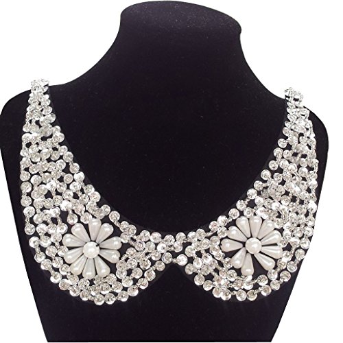 Col Encolure avec Paillettes d'Argent et Fleurs...