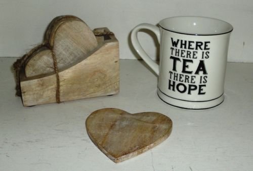 Sass and belle by RJB Stone Shabby Chic Rustic Natural Wooden Heart 6 Coasters & Wood Holder By RJB Stone (Sass Belle) by RJB Stone (Sass Belle) code EAN 0798256032097 