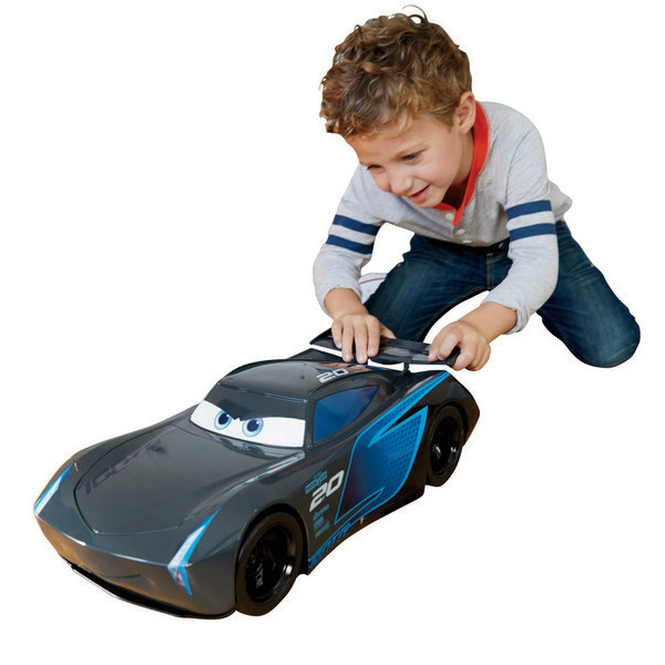 Jackson Storm géant