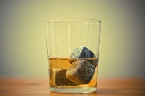 Whisky pierres ice cubes glaçons en pierre 9pcs...