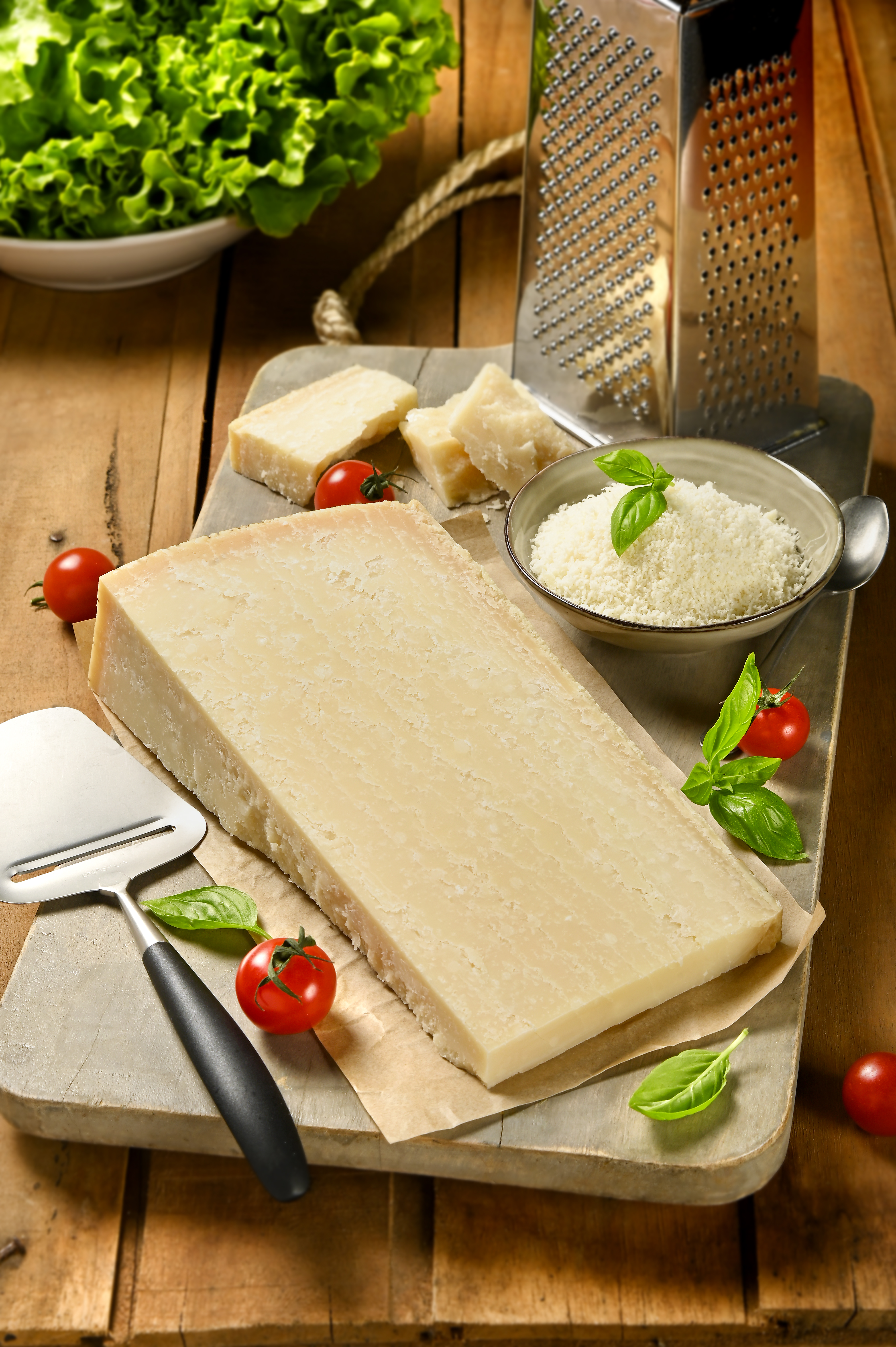 “AMBROSI” PARMIGIANO REGGIANO AOP
30% MAT.GR. code EAN 1212345678918 