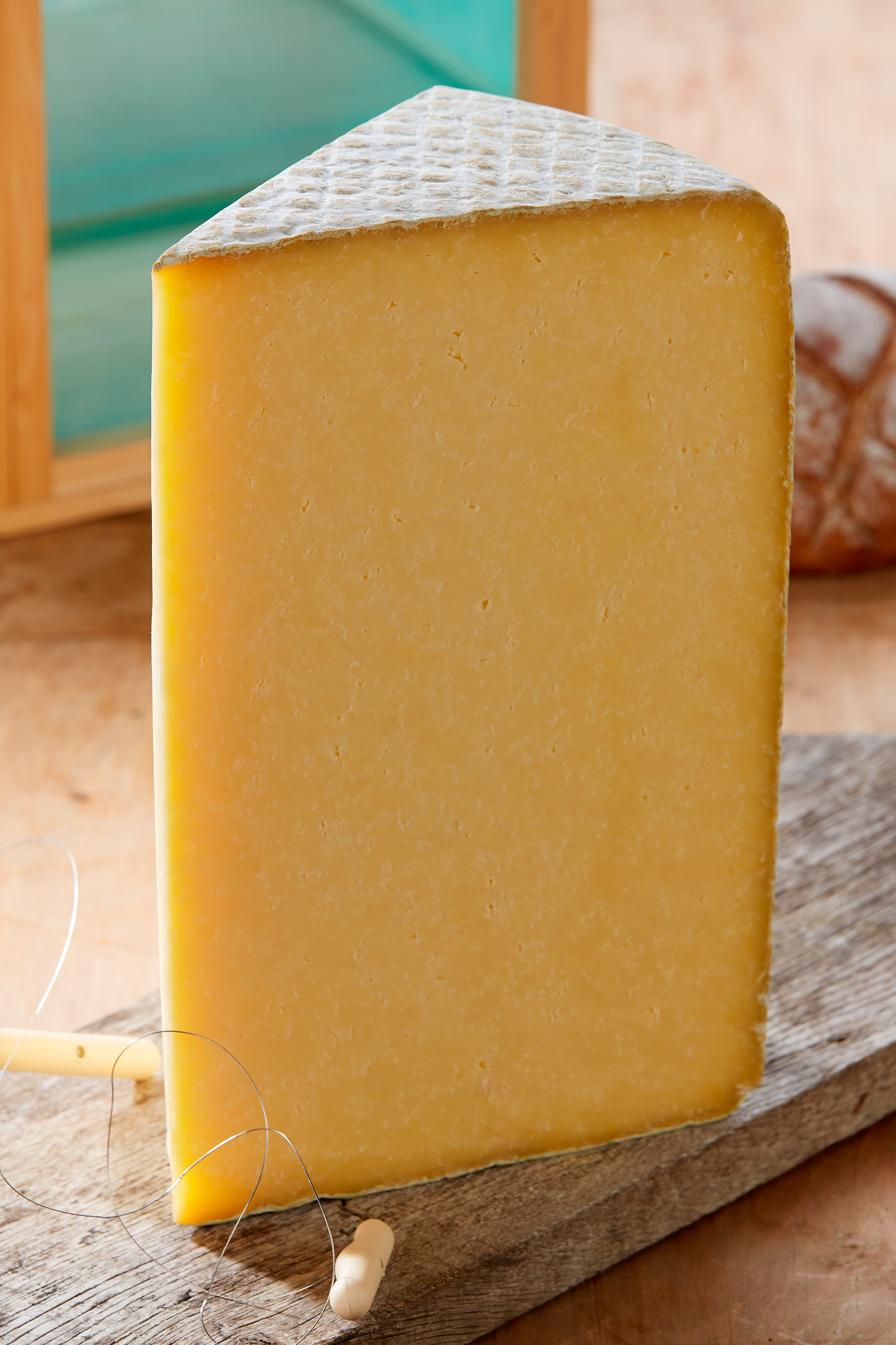 Cantal Entre-Deux AOP 4 mois d'affinage 30% Mat...