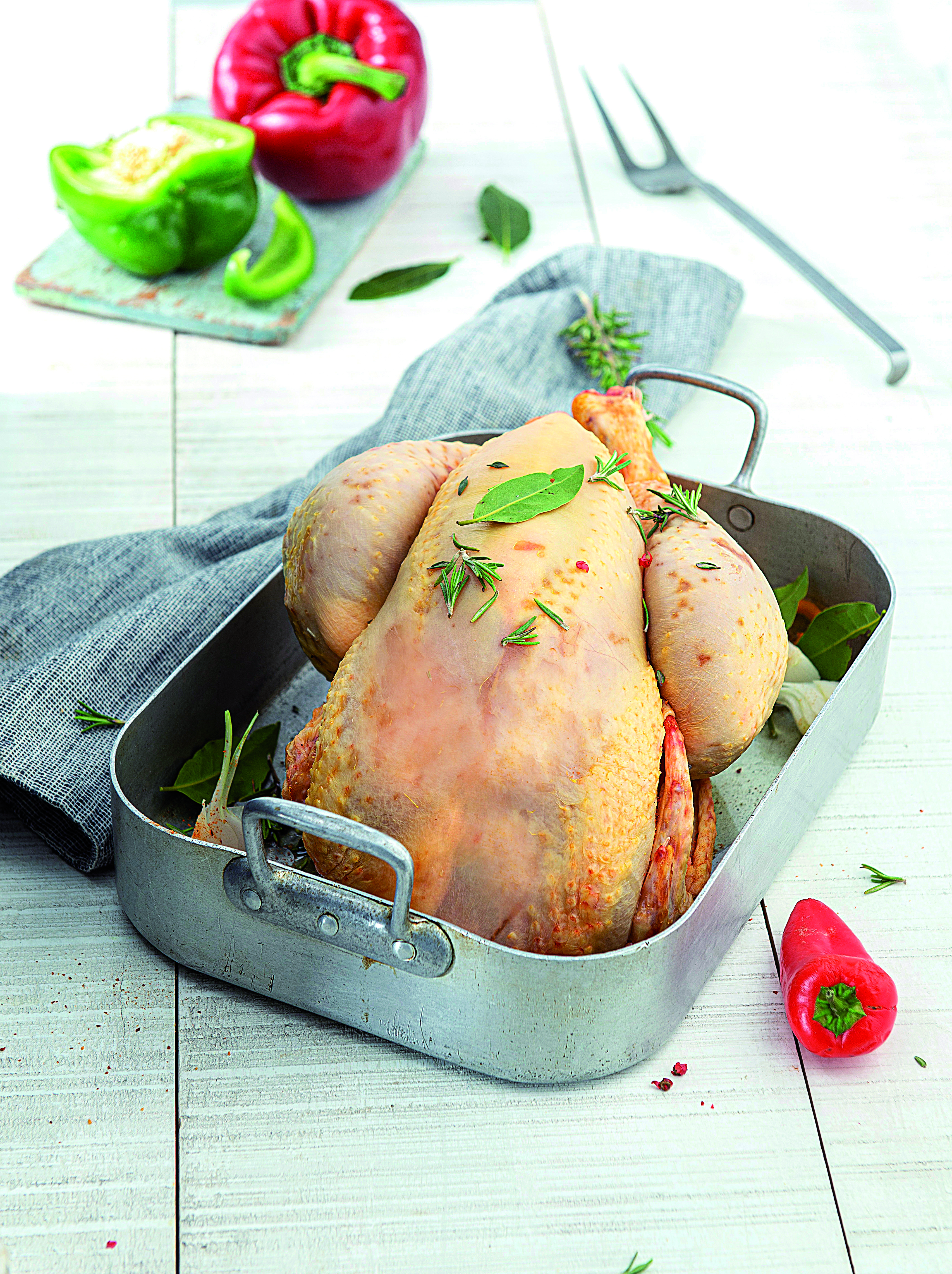 POULET JAUNE FARCI D'ANTAN AUX MORILLES ET ARMA...