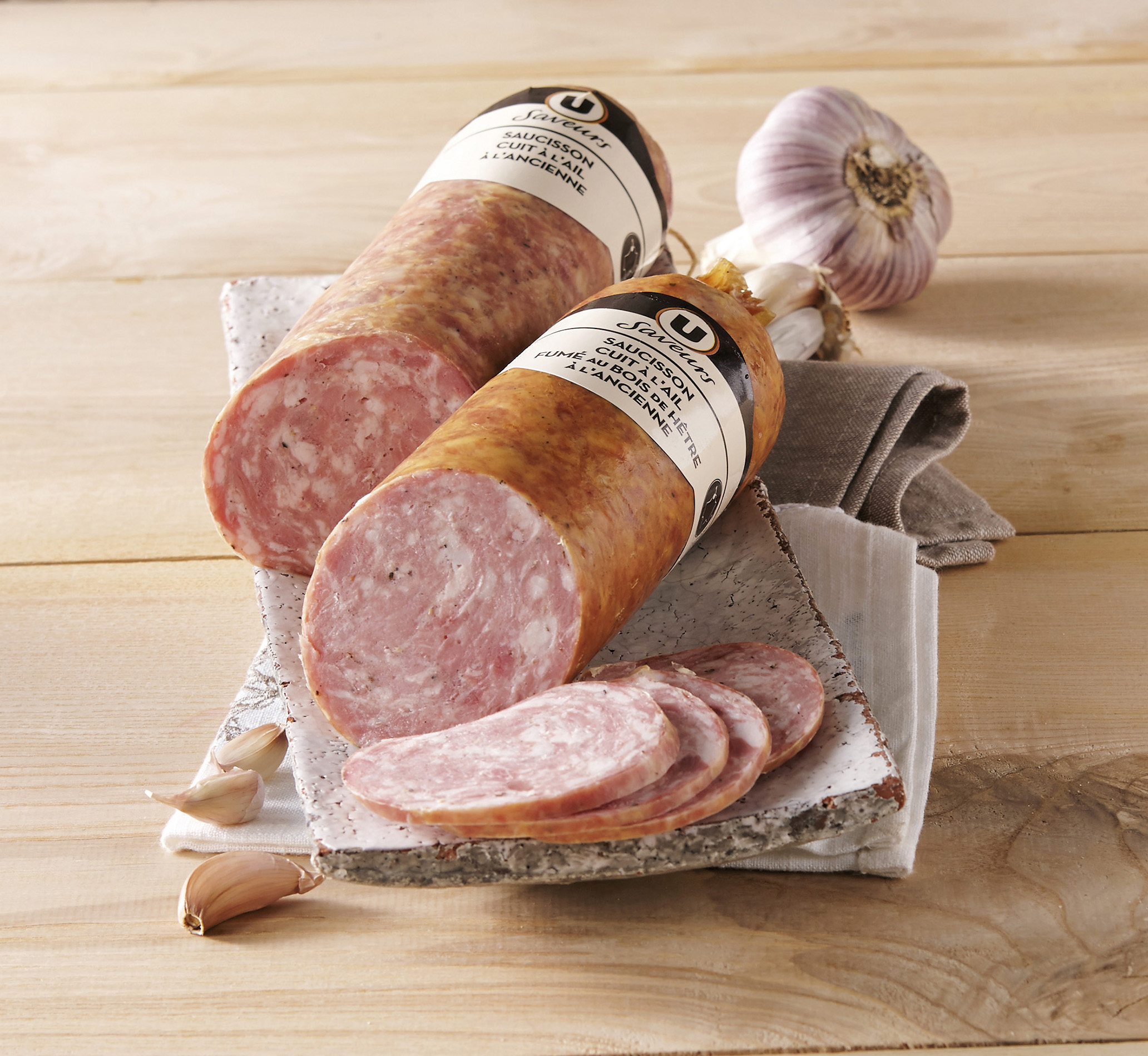  SAUCISSON CUIT À L'AIL À L'ANCIENNE U SAVEURS code EAN 2823192000003 