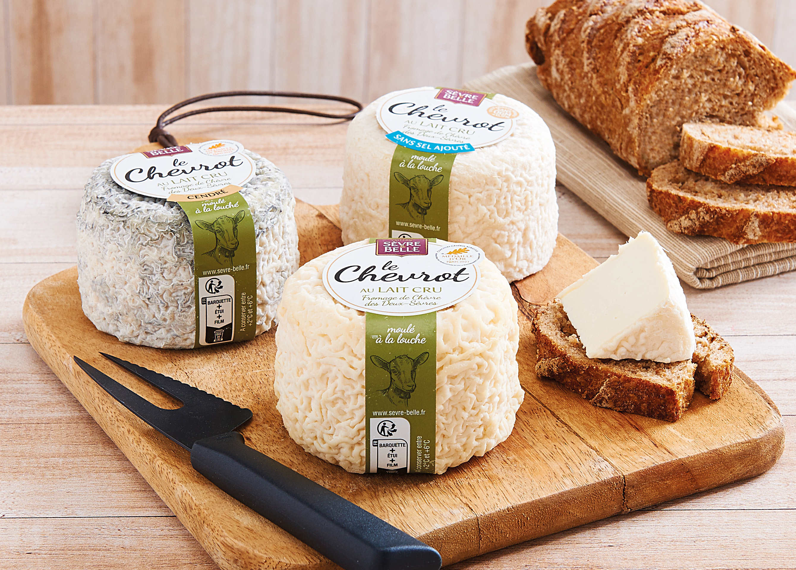  CHEVROT MOULÉ À LA LOUCHE COOPÉRATIVE LAITIÈRE DE LA SÈVRE code EAN 2825846000001 