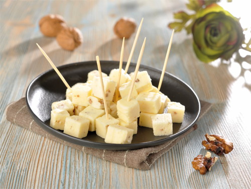  DÉS DE FROMAGE AUX NOIX 30% MAT. GR. code EAN 3060921462520 