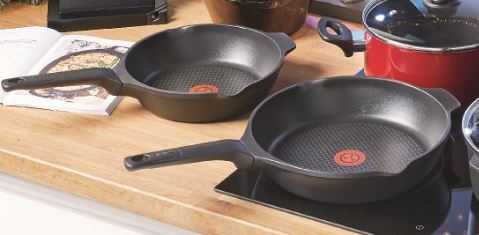 POÊLE Ø 24 CM AROMA AVEC BORD VERSEUR