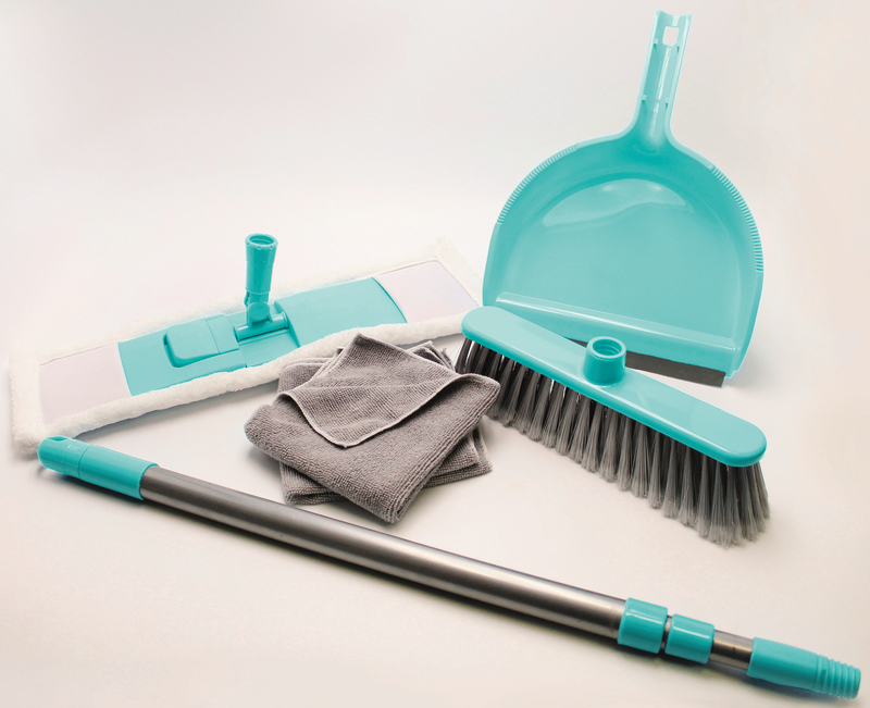 KIT DE MENAGE 6 EN 1 APTA