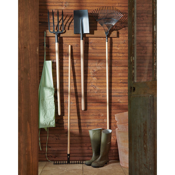 Grands outils de jardin