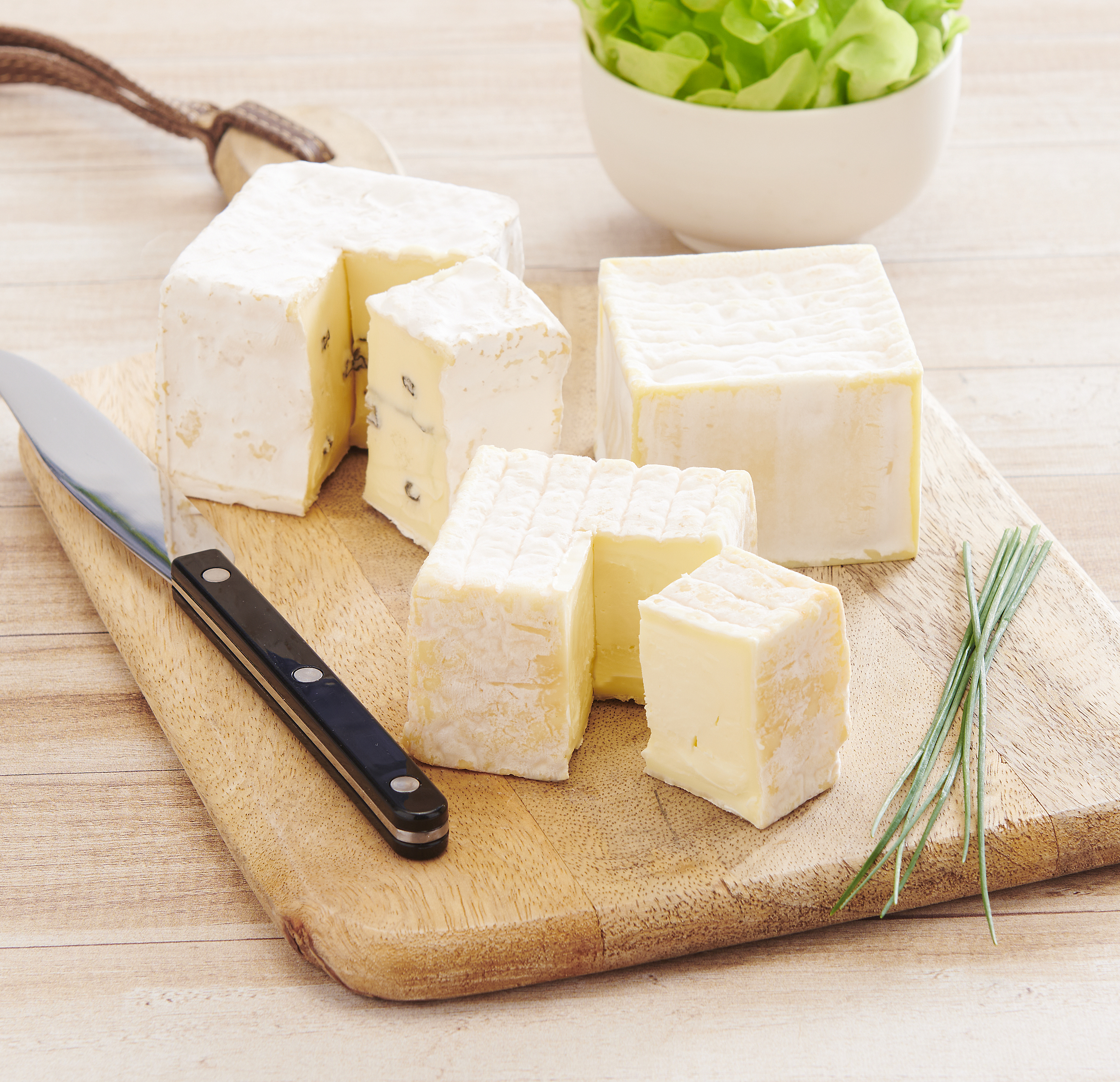  PAVÉ D'AFFINOIS OU PAVÉ D'AFFINOIS LÉGER OU PAVÉ D'AFFINOIS AMBRÉ code EAN 3307908000062 