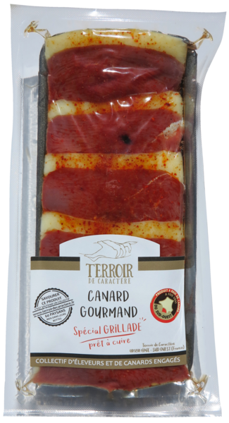 MAGRET DE CANARD TRANCHÉ AU PIMENT D'ESPELETTE 
