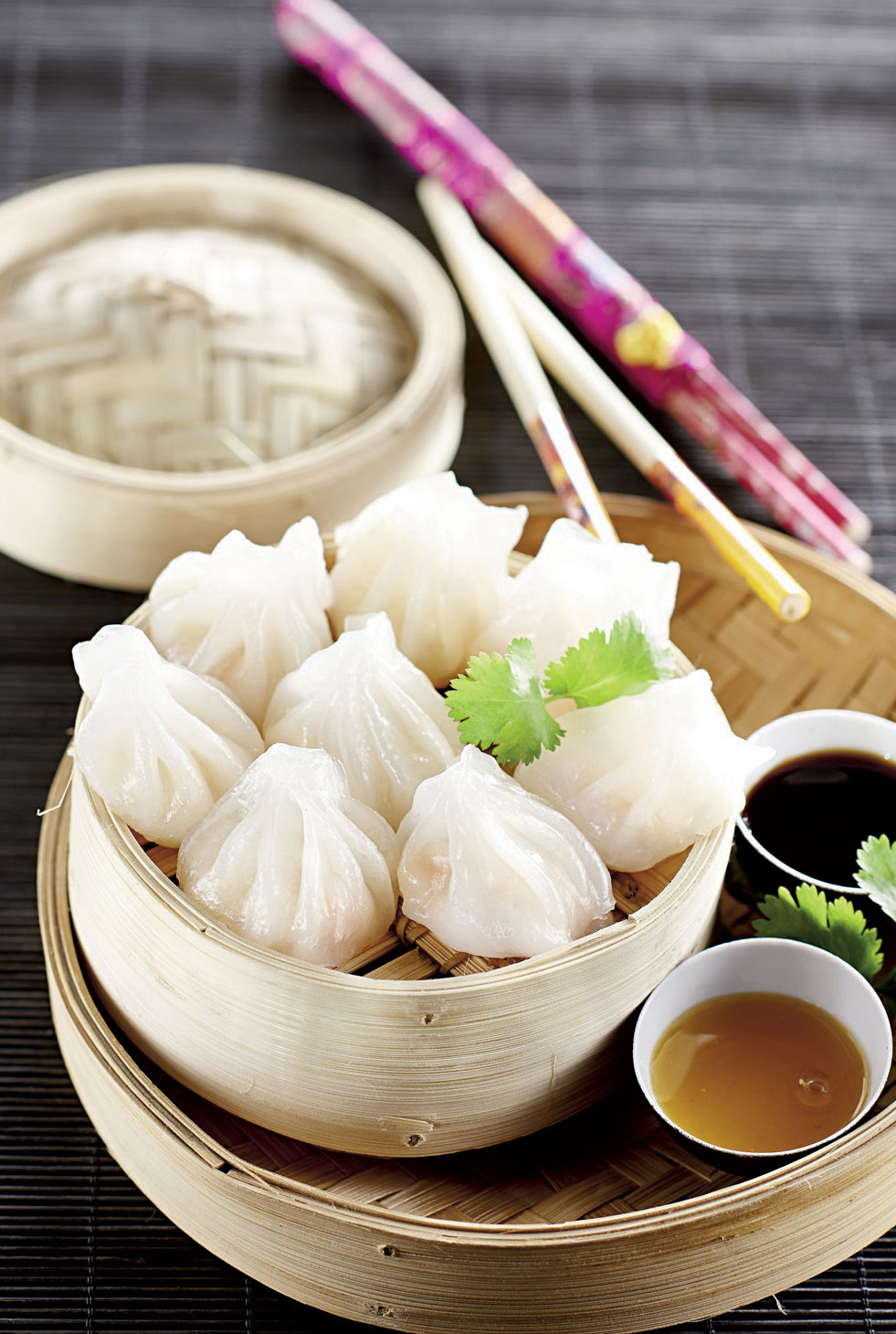  8 HACAO AUX CREVETTES SAUCE SOJA ET SAUCE AIGRE DOUCE  code EAN 3366760042177 