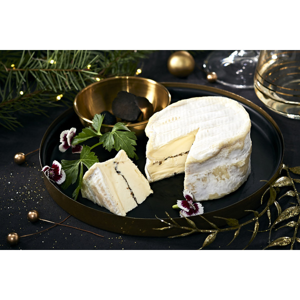  Fromage triple crème au Brillat-Savarin affiné et à la truffe d'été* code EAN 3383681921749 