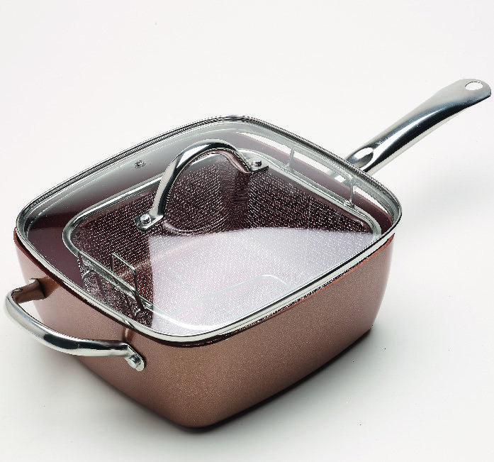 SAUTEUSE CARRÉE 24 CM AVEC PANIER