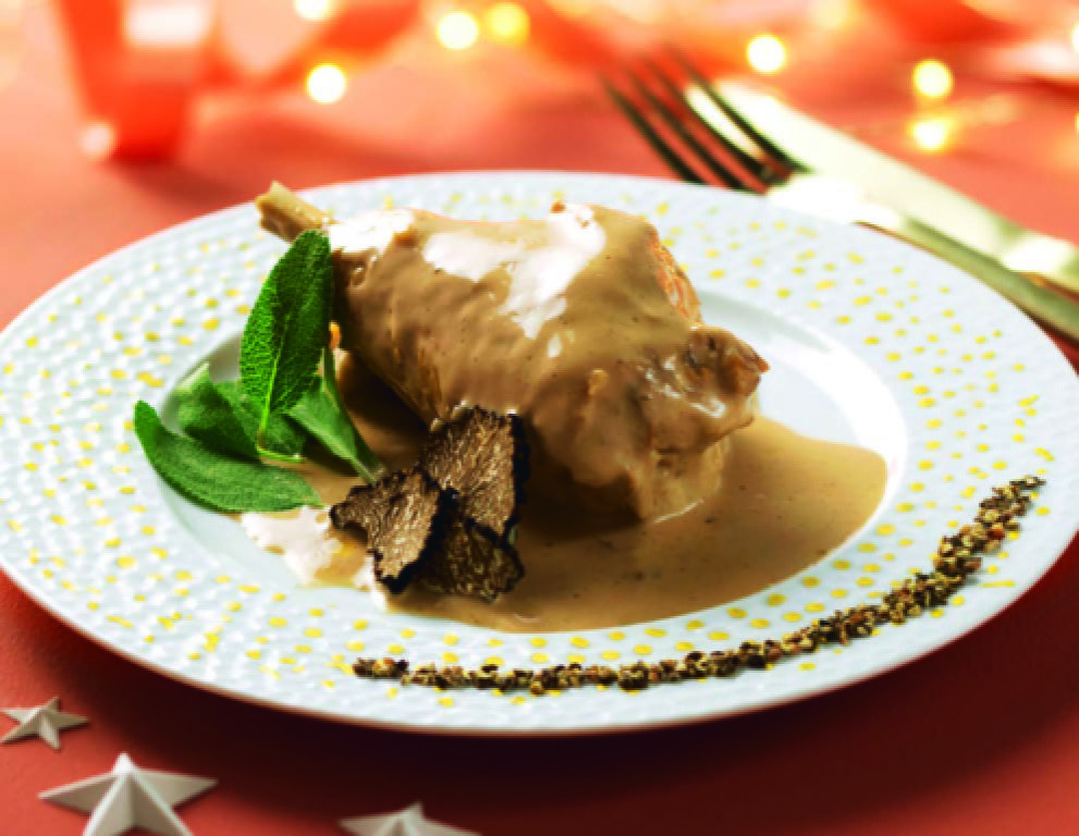 POULARDE SAUCE AU JUS DE TRUFFES NOIRES* “LES CUISINES D'ARMOR”