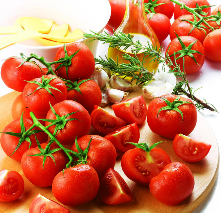 MR2 TOMATES COCKTAIL EN GRAPPES “PANIER DU PRIMEUR” OU “NOTRE JARDIN”* code EAN 3564706631847 