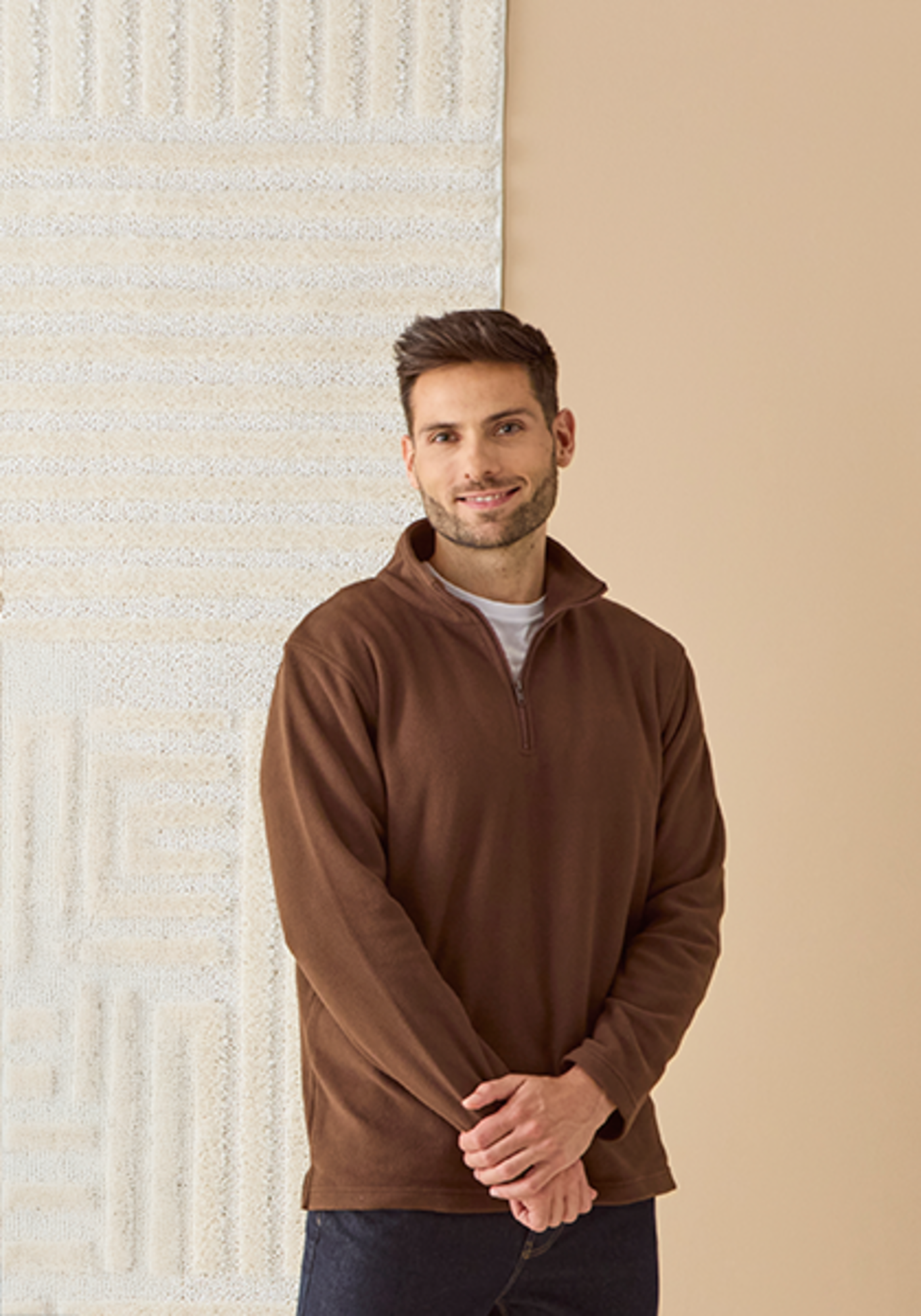 TISSAIA BASICS SWEAT OU VESTE POLAIRE ADULTE code EAN 3601019151676 