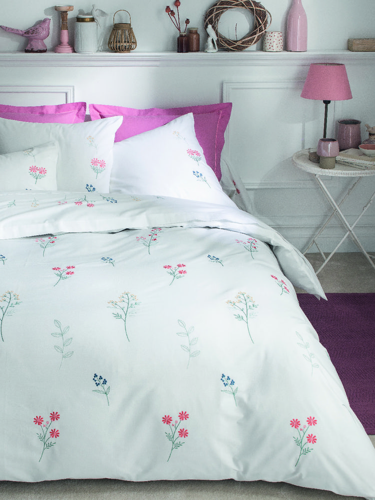 DRAP PLAT BRODÉ 240 X 300 CM