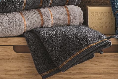 LOT DE 2 GANTS 15 X 21 CM