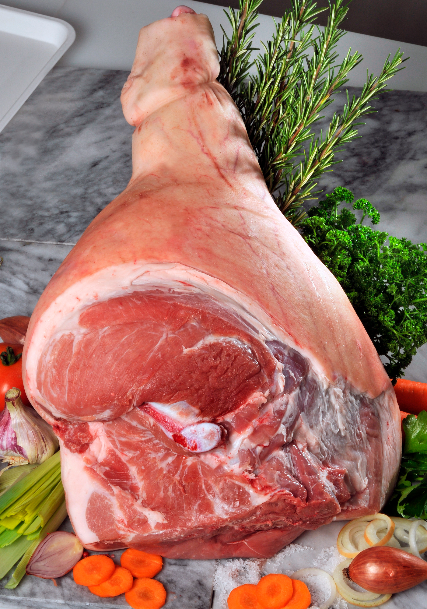  PORC : EPAULE ENTIERE AVEC OS code EAN 3614707081469 