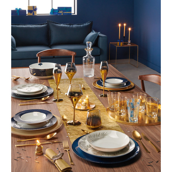 Gamme vaisselle décor Plume. Carrefour Home.