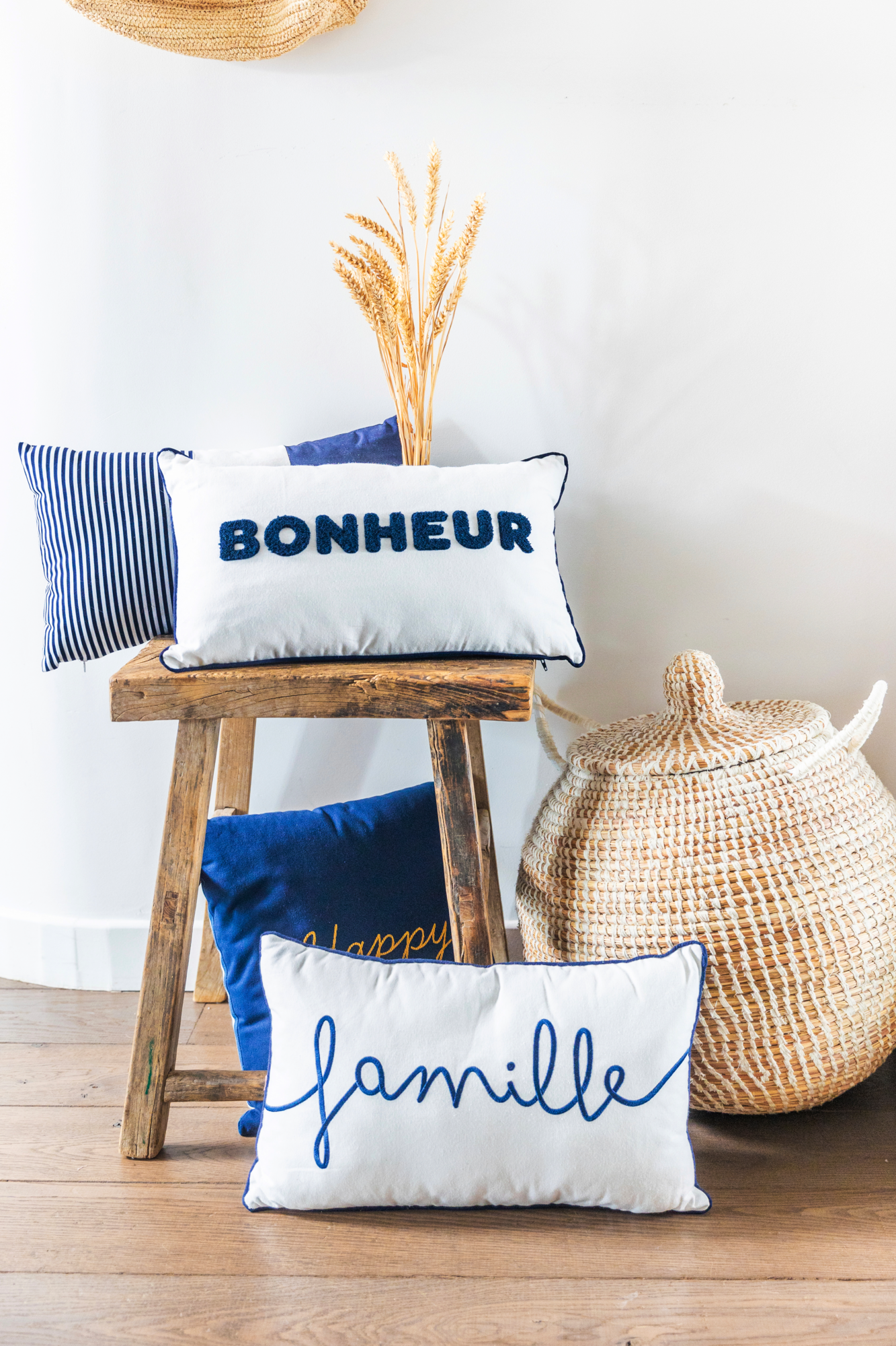 TISSAIA COUSSIN 40X40 CM OU 30X50 CM code EAN 3617041136673 