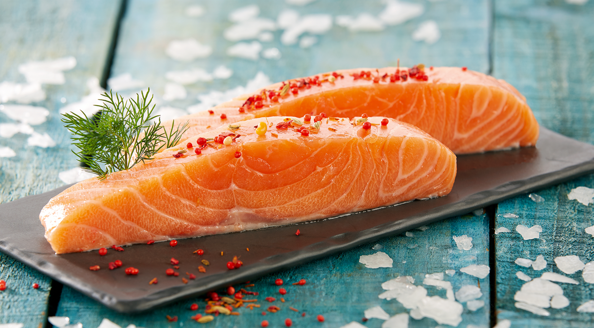 2 PAVÉS DE SAUMON ÉCOSSE AVEC PEAU ET SANS ARÊTE 