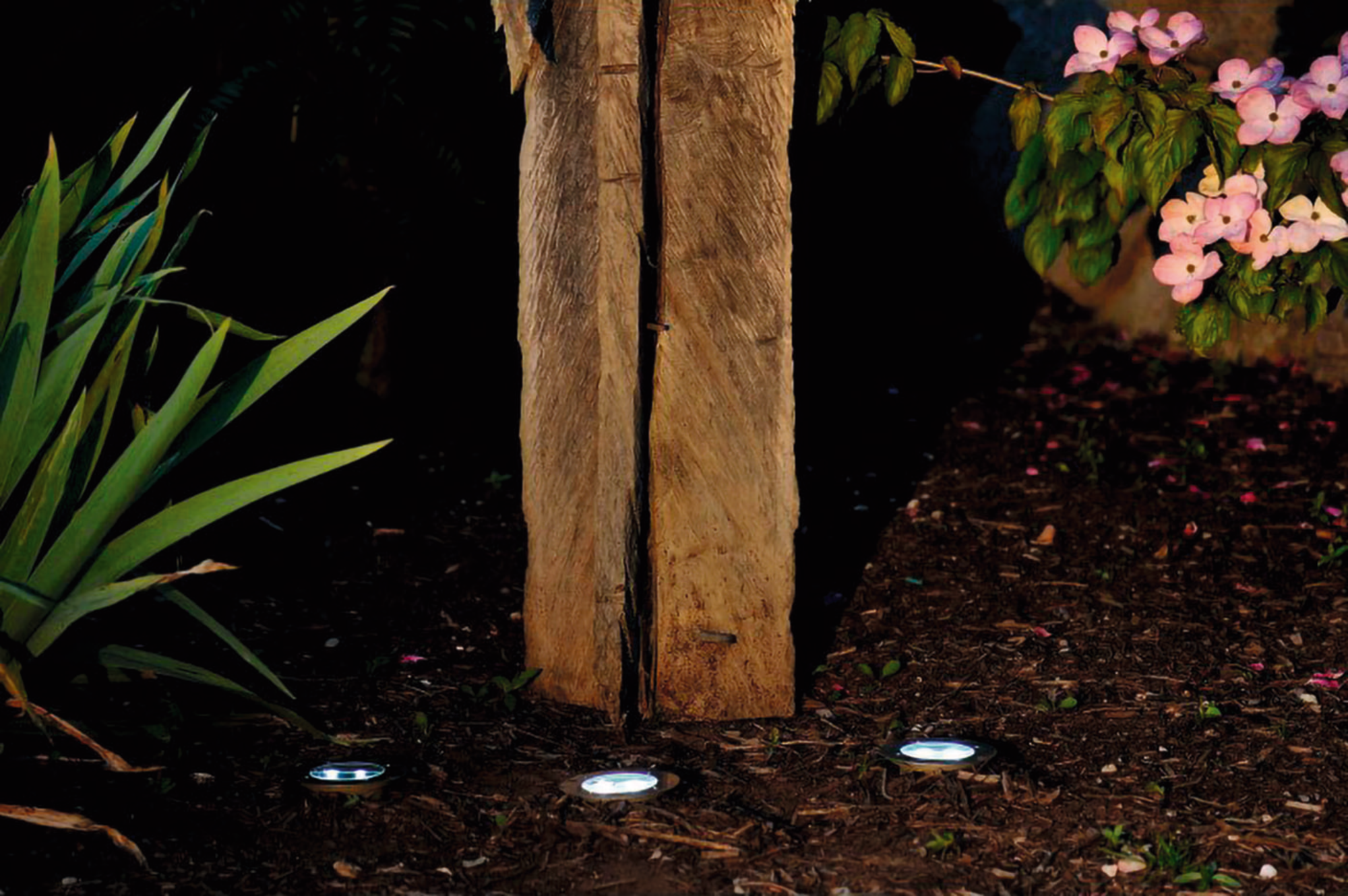 GROUPE DDC LOT DE 3 SPOTS LED ENCASTRABLES SOLAIRES code EAN 3700144751161 