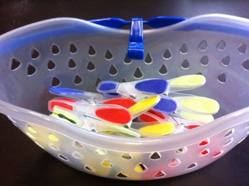 LOT DE 14 Pinces à linge bimatière AVEC PANIER