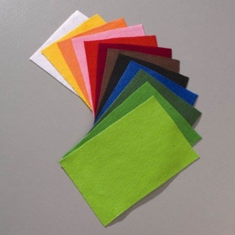 Lot de 12 coupons de feutrine couleurs assortie...