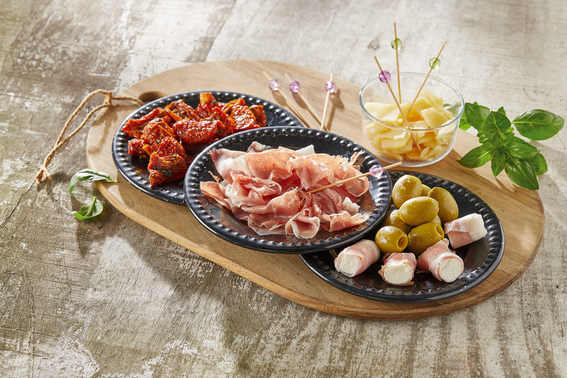 PLATEAU D'ASSORTIMENT D'ANTIPASTI