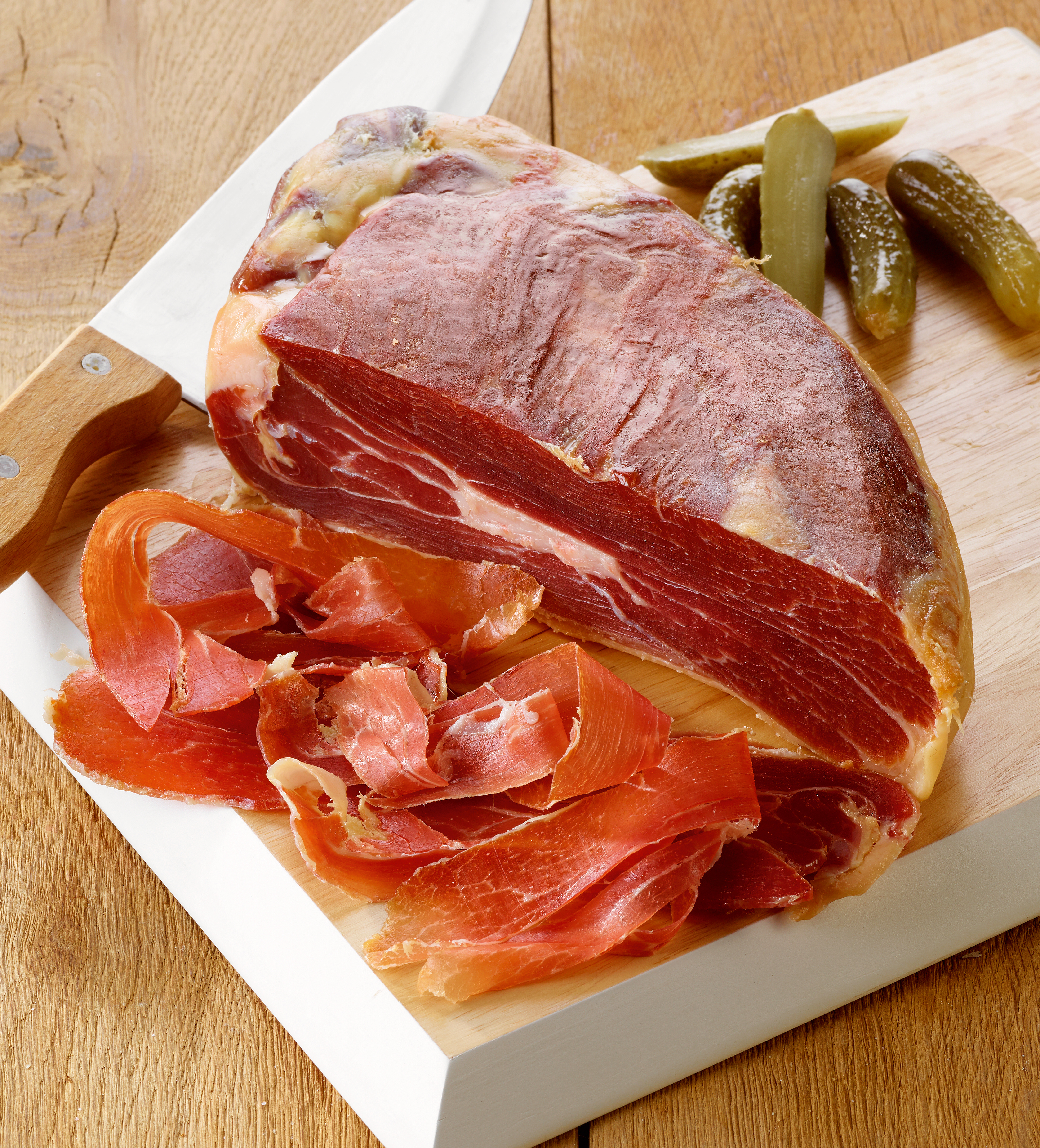 “SALAISONS DES VALLONS” 1/6 JAMBON SEC
AU SEL DE L’ÎLE DE RÉ code EAN 3770001252469 