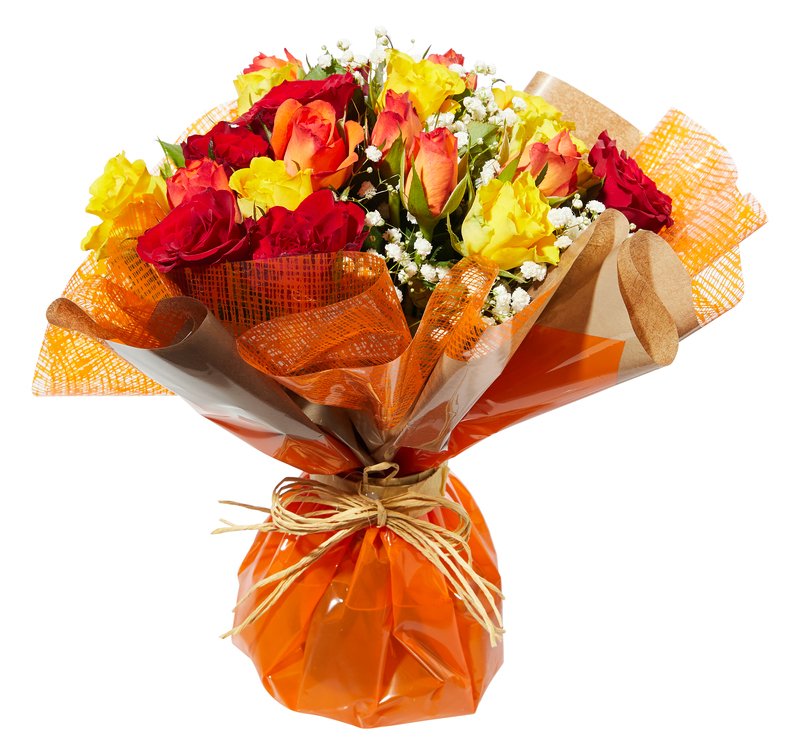 BOUQUET BULLE DE 20 ROSES ARLEQUIN AVEC GYPSOPH...