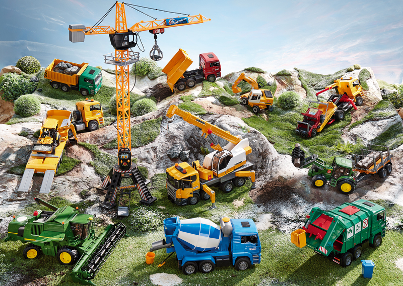 CAMION DE TRANSPORT MAN AVEC TRACTOPELLE JCB 4C...