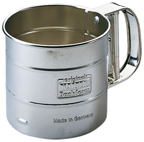 2055933 pâtisserie farine tamis