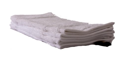 Élégant set de 4 serviettes blanches pour invit...