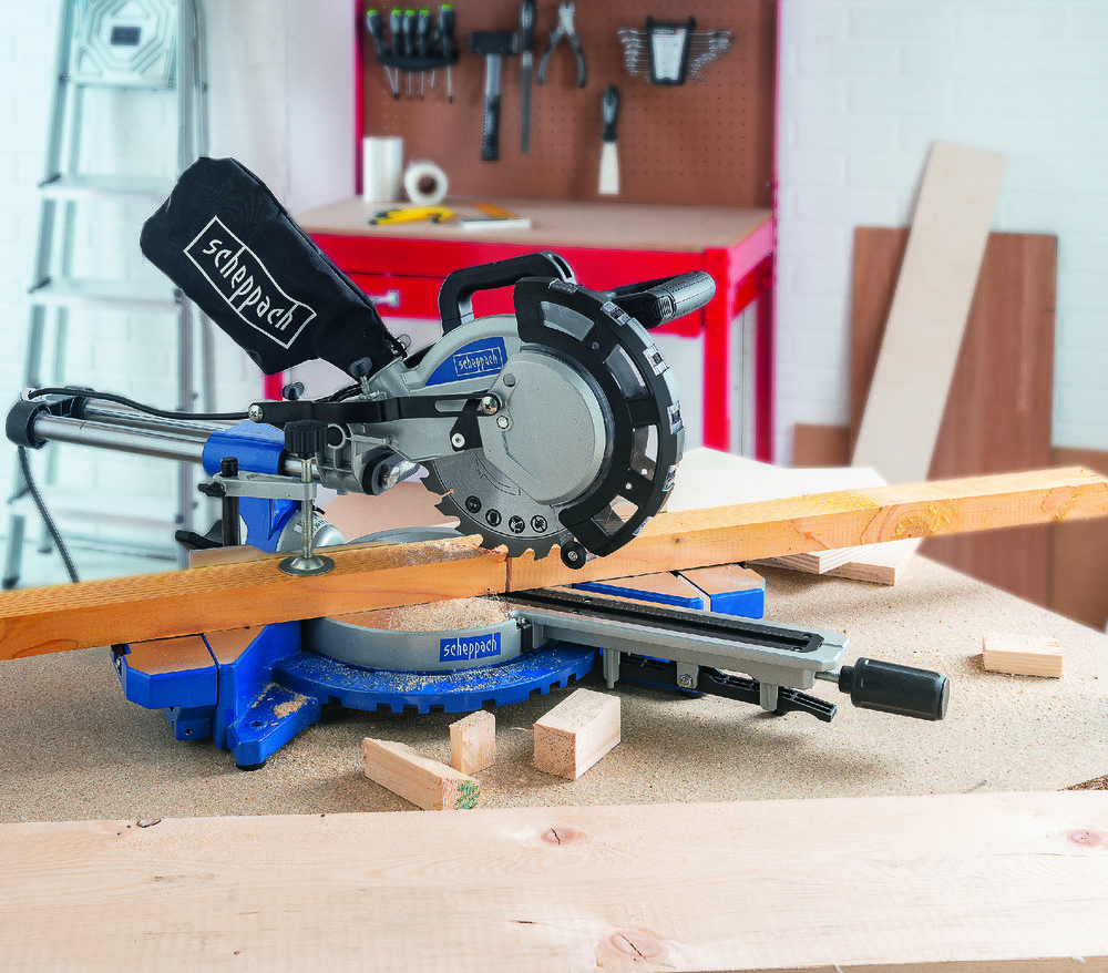 SCIE À ONGLET RADIALE 2000 W