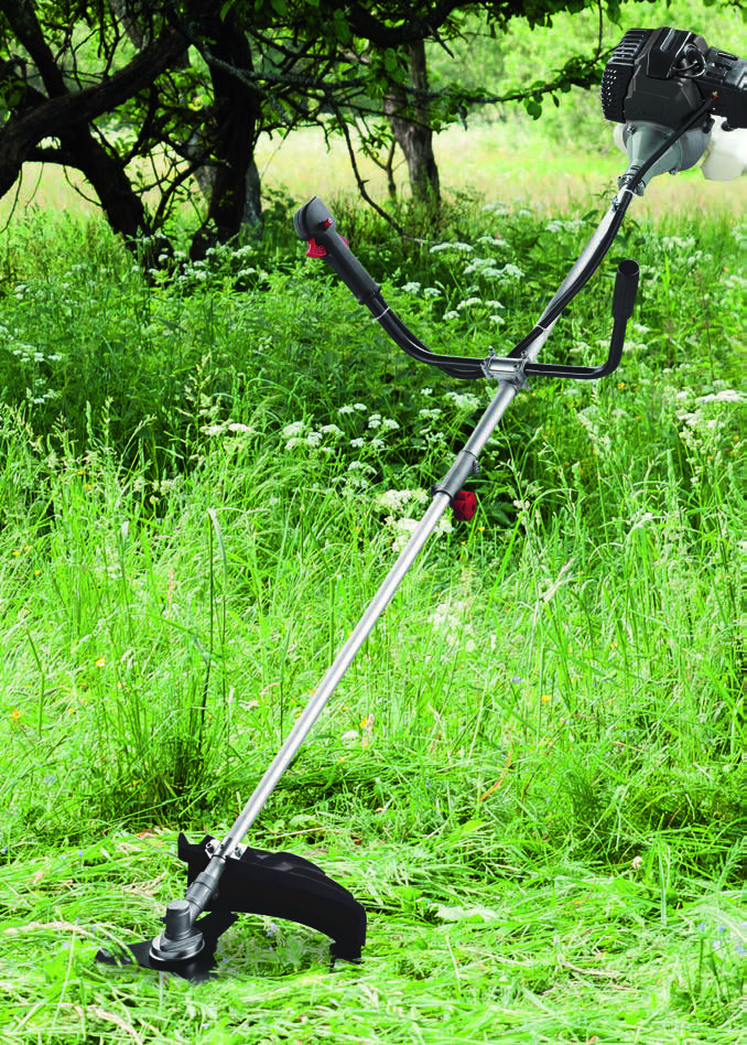 DÉBROUSSAILLEUSE THERMIQUE(2)