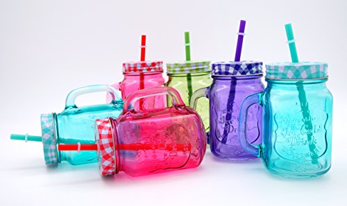 Couleur des verres à boire en verre avec couver...