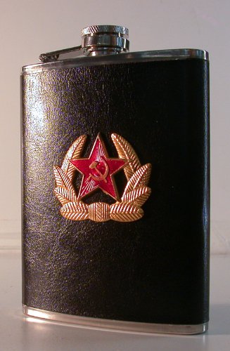 Flachmann Flasque en acier inoxydable avec bouchon ãƒâ  vis en cuir synthãƒâ©tique rouge en forme d'ãƒâ©toile avec marteau et croissant ãƒâ€hrenkranz cccp union soviãƒâ©tique de russie by flachmann code EAN 4260248287199 