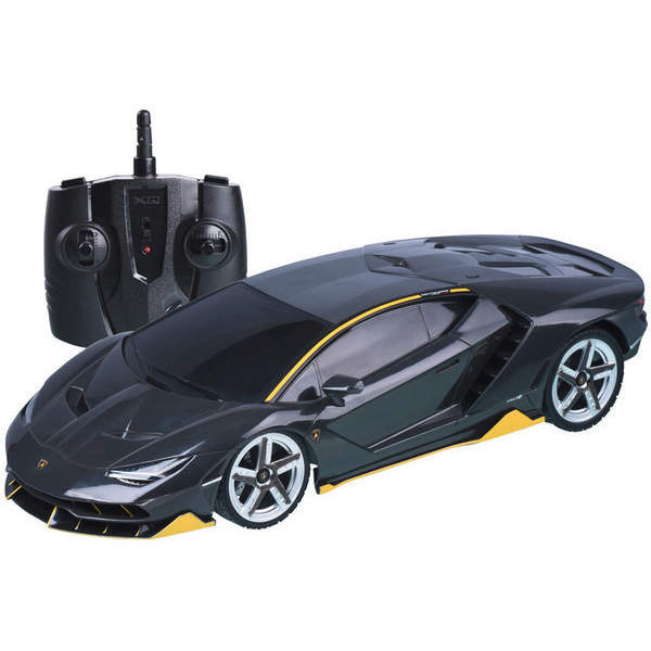 Voiture de course radiocommandée 