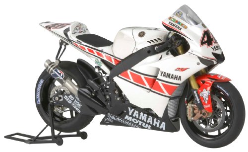 - 14115 - maquette - yamaha yzr m1 rossi valenc...