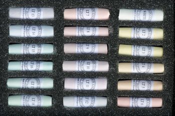 Pastel secs : ensemble de 18 clair colours