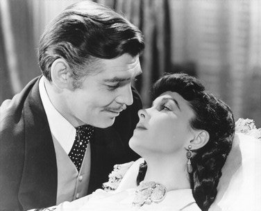 Photos cinématographiques et célébrités: de U à V VIVIEN LEIGH AS SCARLETT O'HARA, CLARK GABLE AS RHETT BUTLER FROM GONE WITH THE WIND #1 - Photo cinématographique en noir et blanc- STANDARD - 25x20cm code EAN 5051905350580 