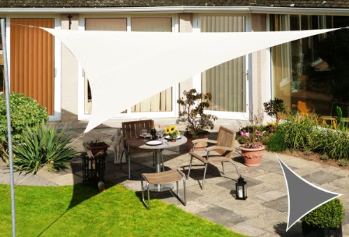 5.0m triangulaire ivoire voile d'ombrage de réception (aérée - résistante à l'eau) 5055773019198 Kookaburra